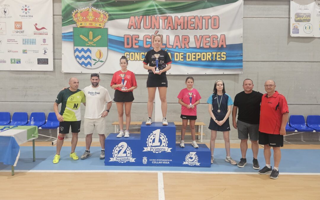 Laura Novak se impone a Irene Herrerías en la final del Torneo «Mujer y Tenis de Mesa»